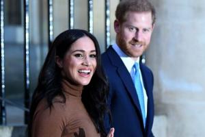 Vợ chồng Harry - Meghan bất ngờ liên lạc với Vương phi Kate, truyền thông Anh nghi ngờ động cơ sau mong muốn làm lành