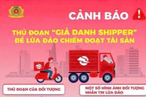 Kích vào đường link do shipper gửi, người phụ nữ bị 'bay' tiền trong tài khoản