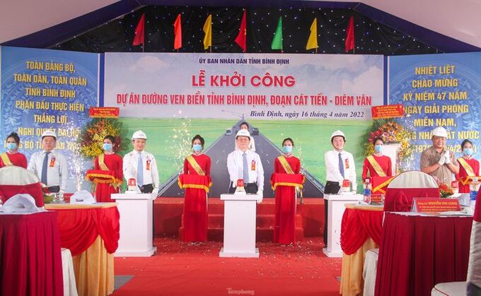 Bình Định: Khởi công tuyến đường ven biển Cát Tiến