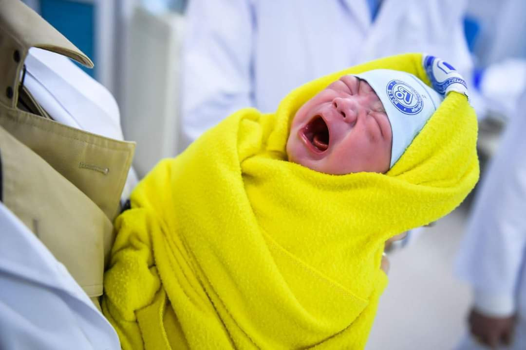 Việt Nam sắp đón công dân 100 triệu vào tháng 4