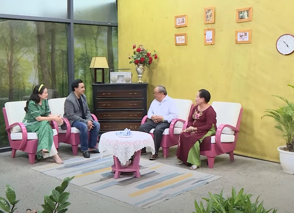 Cặp đôi hàng xóm trao nhau lần đầu ở ruộng ngô, choáng váng với khối tài sản sau 55 năm hôn nhân sóng gió