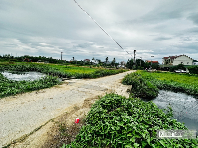 Nước thải sinh hoạt ùn ứ, dân sống chung với ô nhiễm